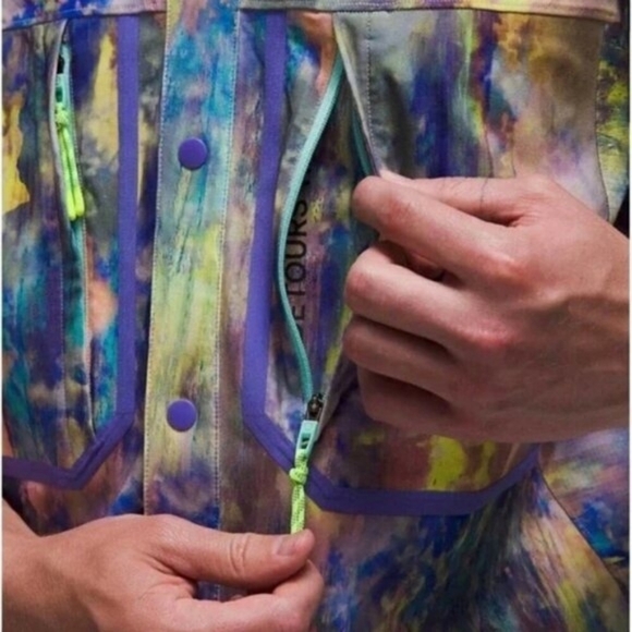 💘 NWT Lululemon Water Repellent Hiking Short Sleeve L M3DX7S - Picture 4 of 8